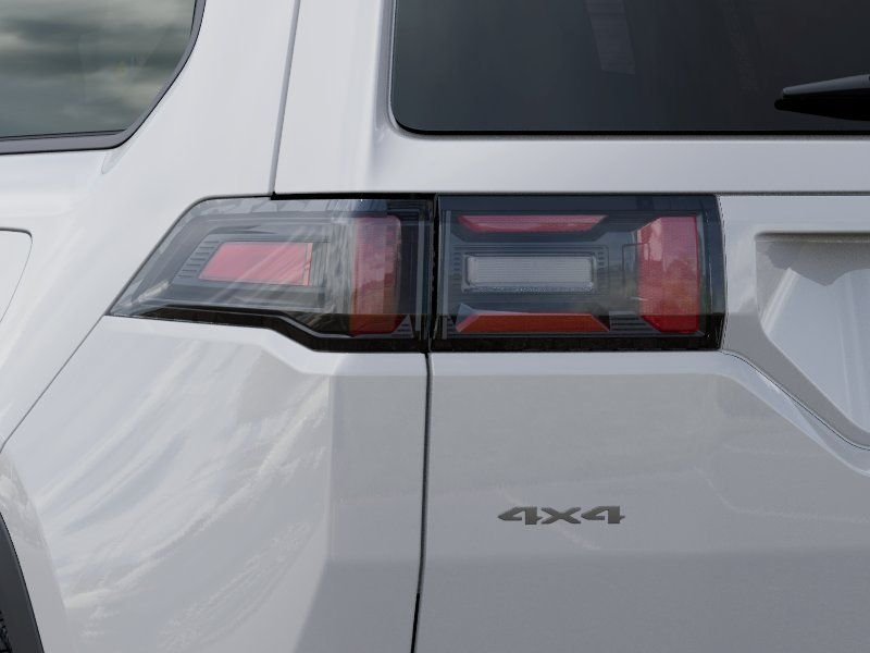 New 2026 Bright White Clear-Coat Exterior Paint Jeep Limited image 9