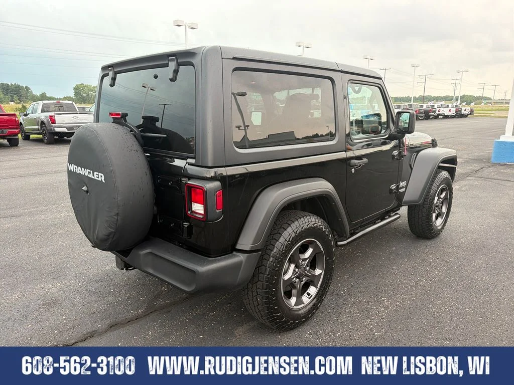 Used 2019 Black Jeep Sport S image 5