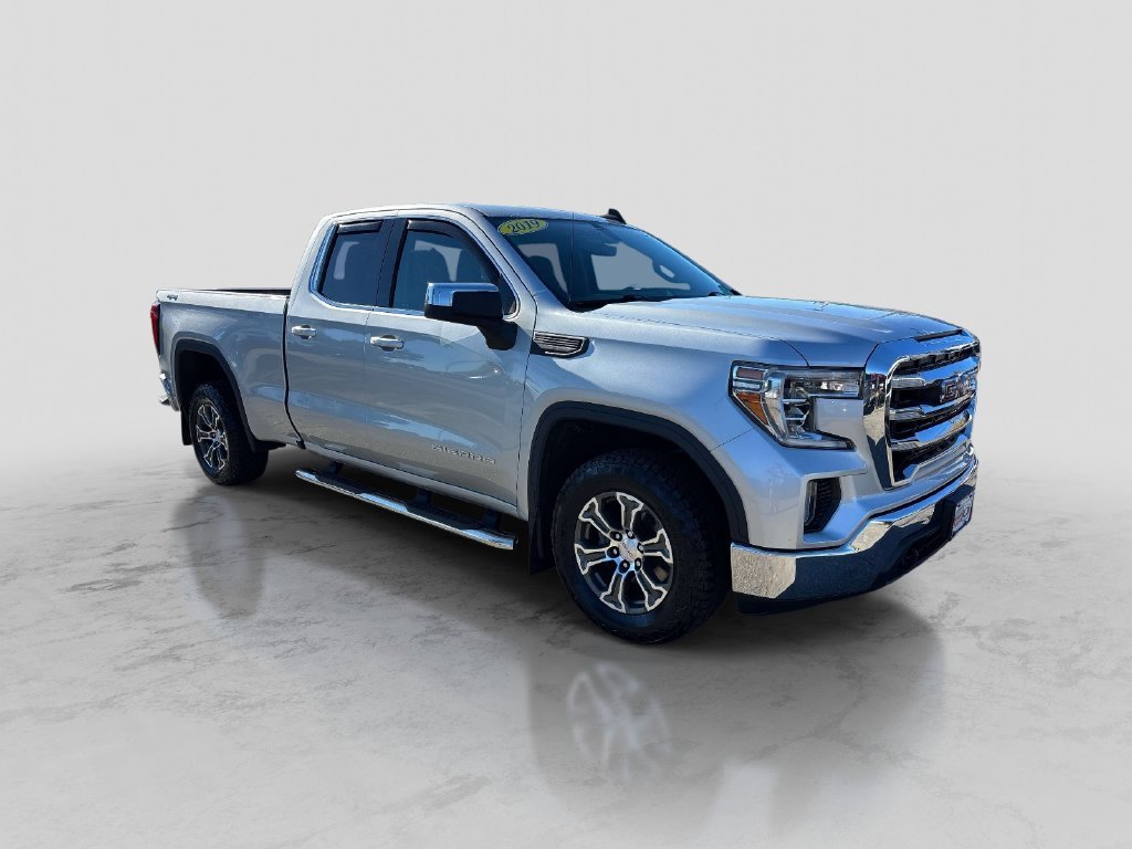 Used 2019 Silver GMC SLE image 7