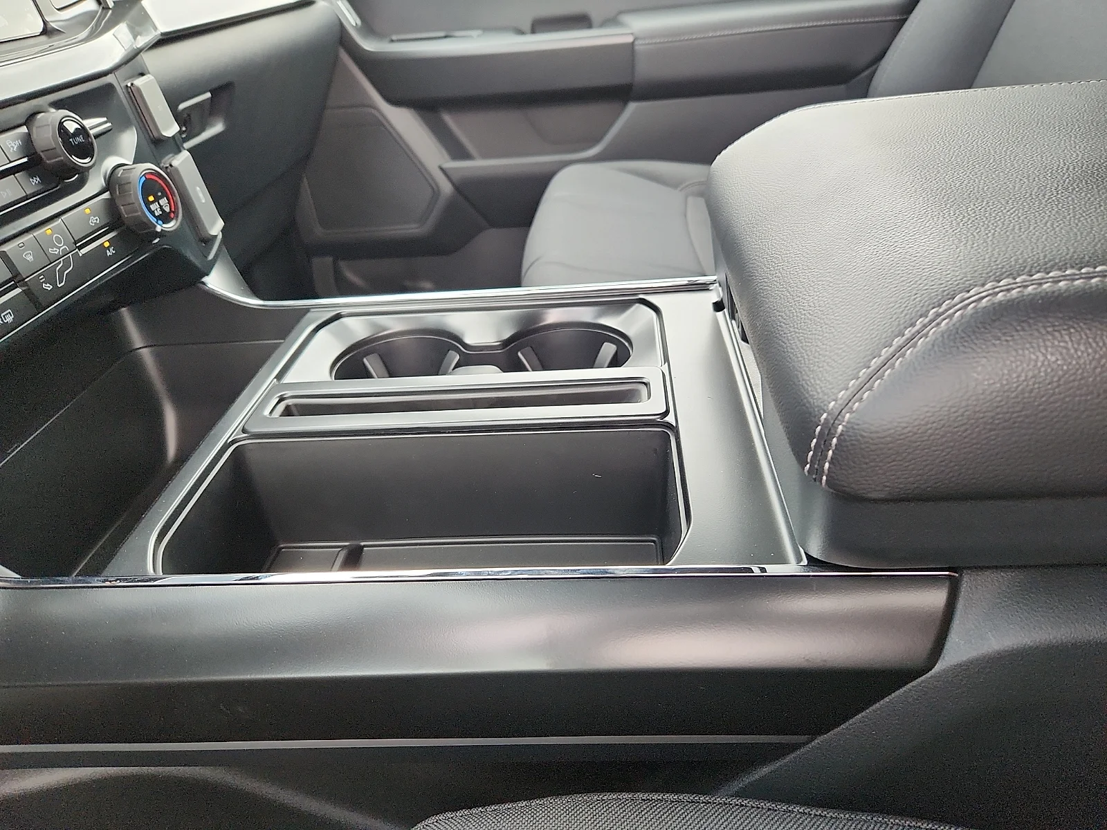 New 2026 Oxford White Ford STX image 25