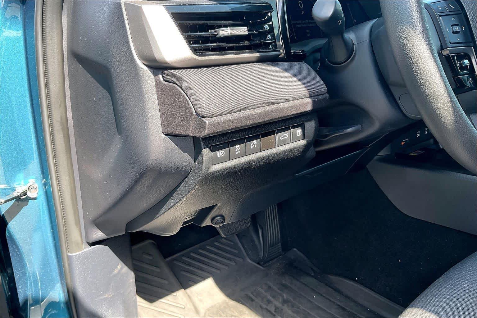 Used 2025 Ocean Gem Toyota LE image 33