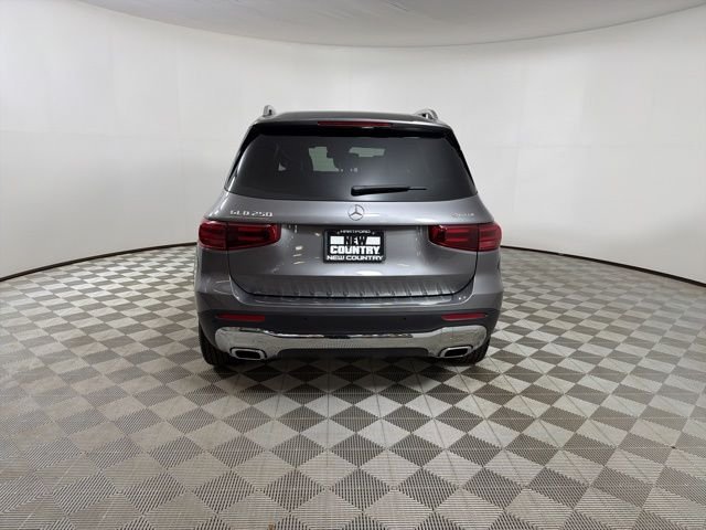 New 2026 Mountain Grey Metallic Mercedes-Benz GLB 250 image 6