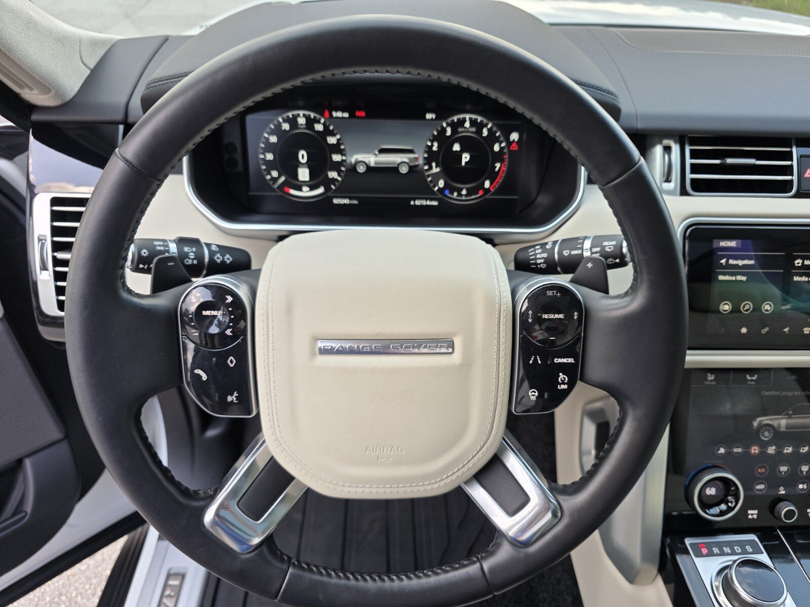 Used 2021 Ivory Land Rover P525 Westminster image 18