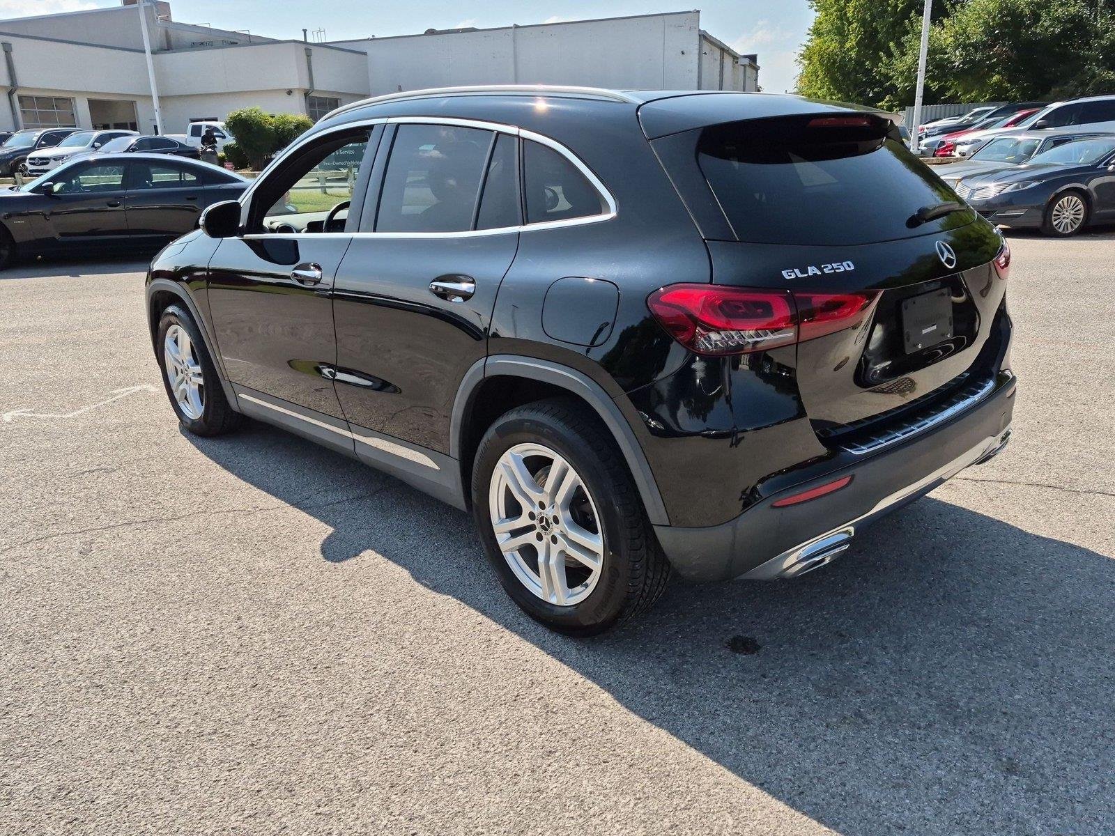 Used 2021 Night Black Mercedes-Benz GLA 250 image 3