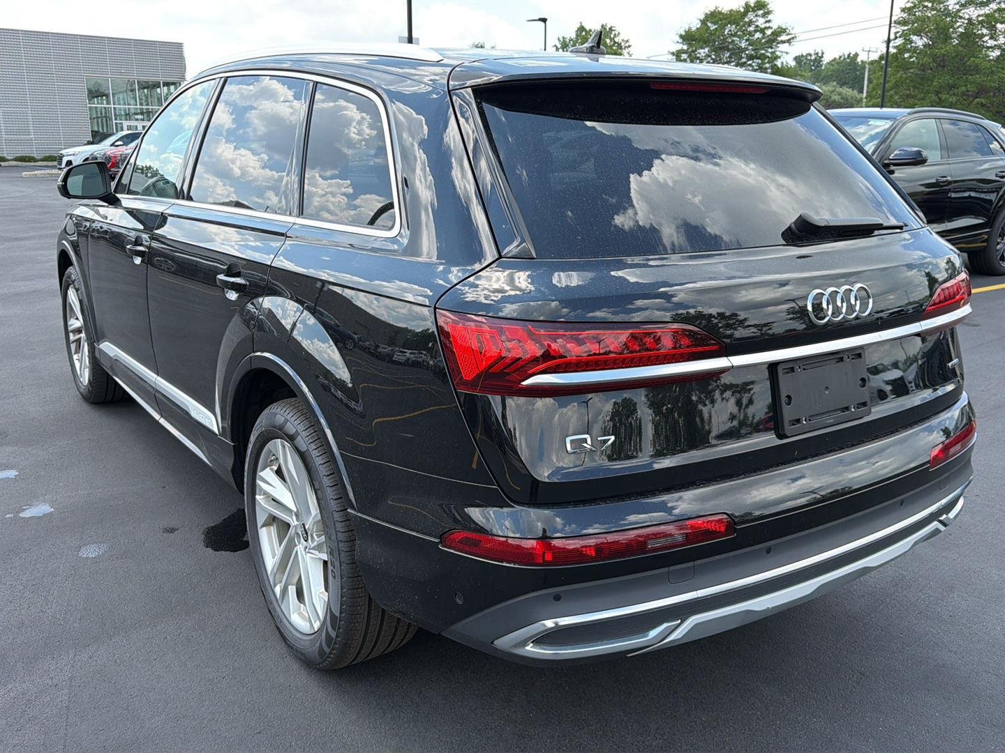 Used 2023 Mythos Black Metallic Audi Premium image 3