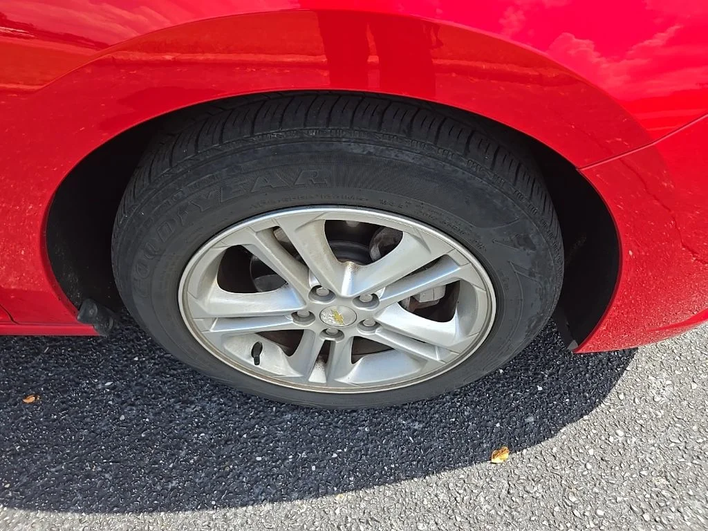 Used 2017 Red Chevrolet LT image 4