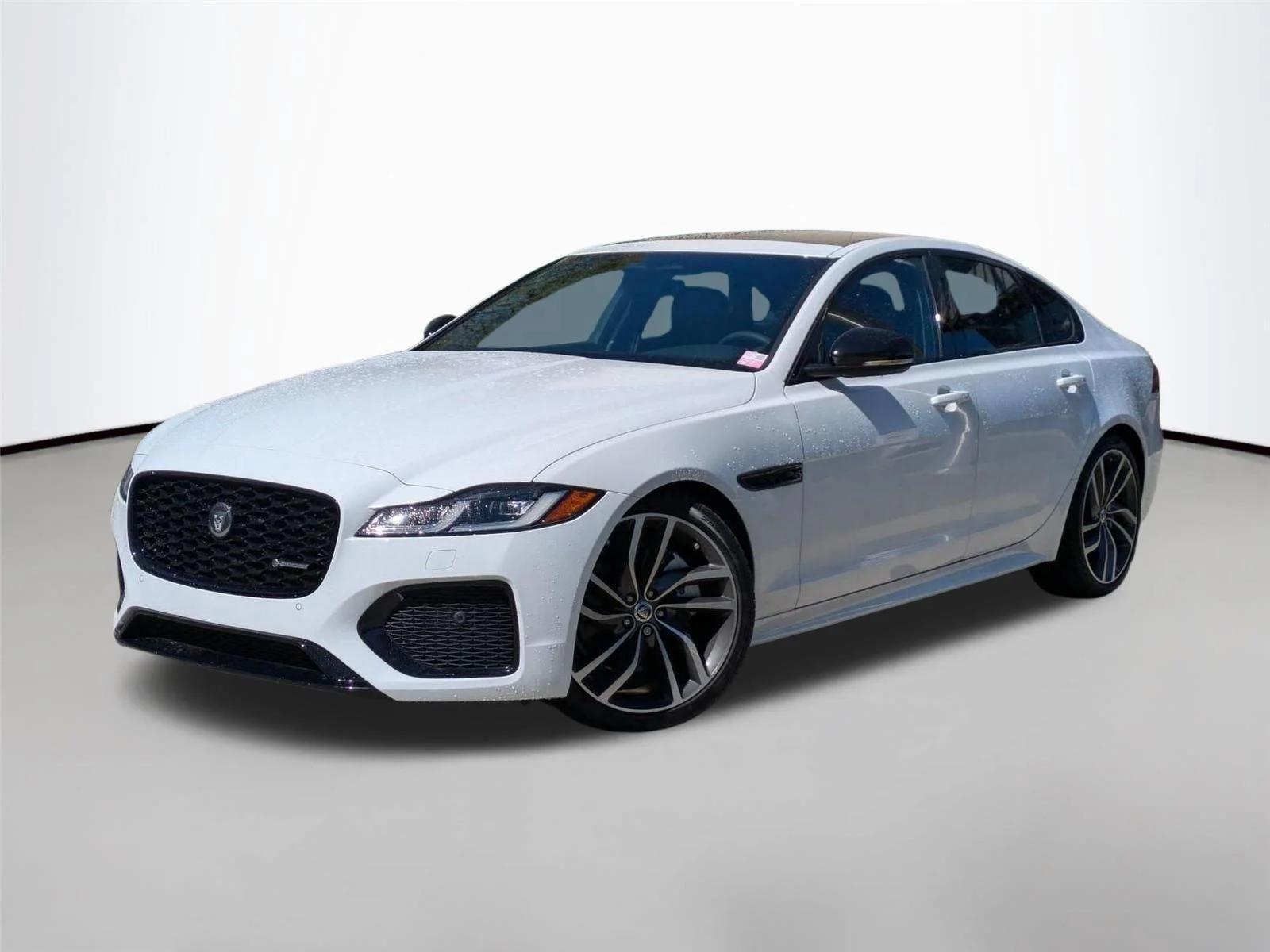 2024 Jaguar XF P300 R-Dynamic SE's photo