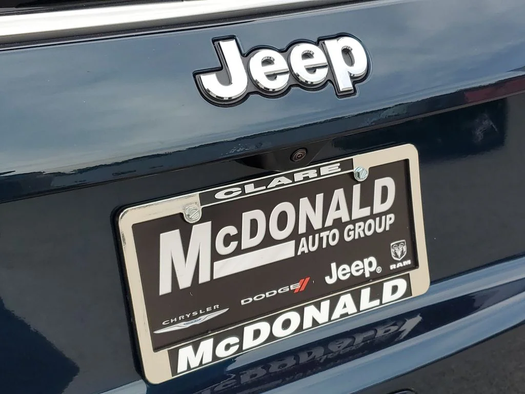 New 2026 Fathom Blue Pearl-Coat Exterior Paint Jeep Limited image 8