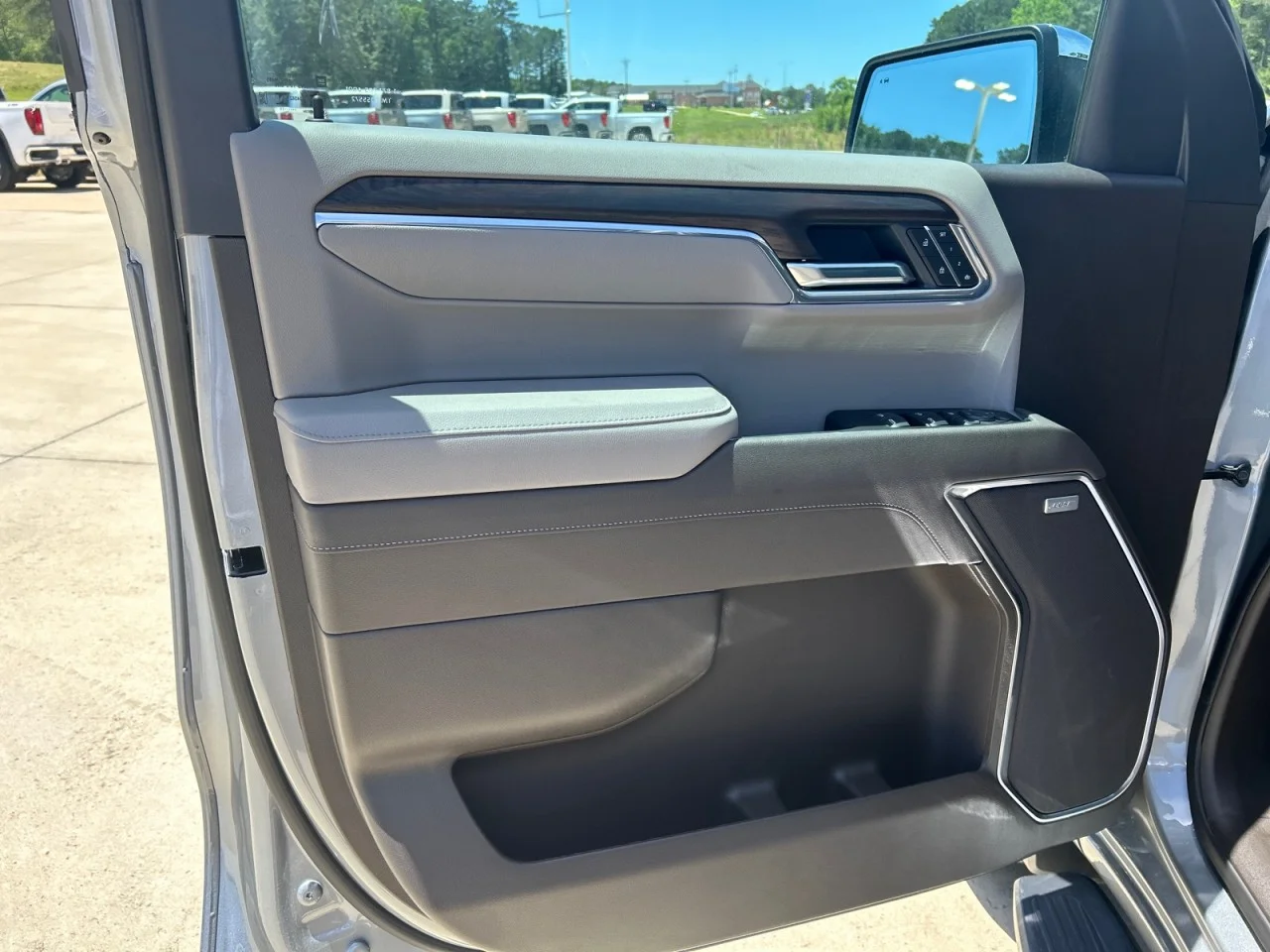 New 2026 Sterling Metallic GMC SLT image 8
