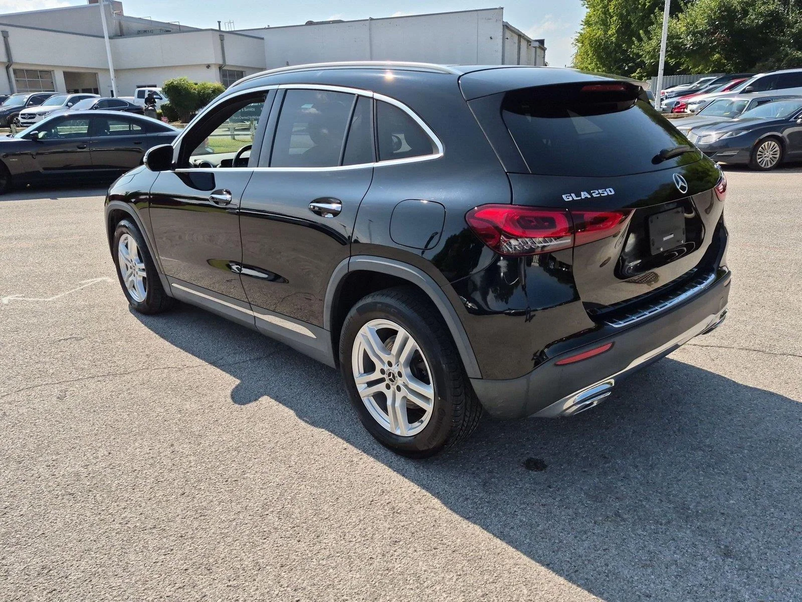 Used 2021 Night Black Mercedes-Benz GLA 250 image 3