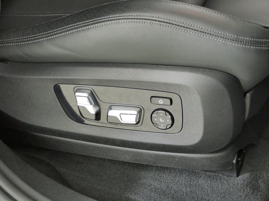 Used 2021 Donington Grey Metallic BMW Base image 22