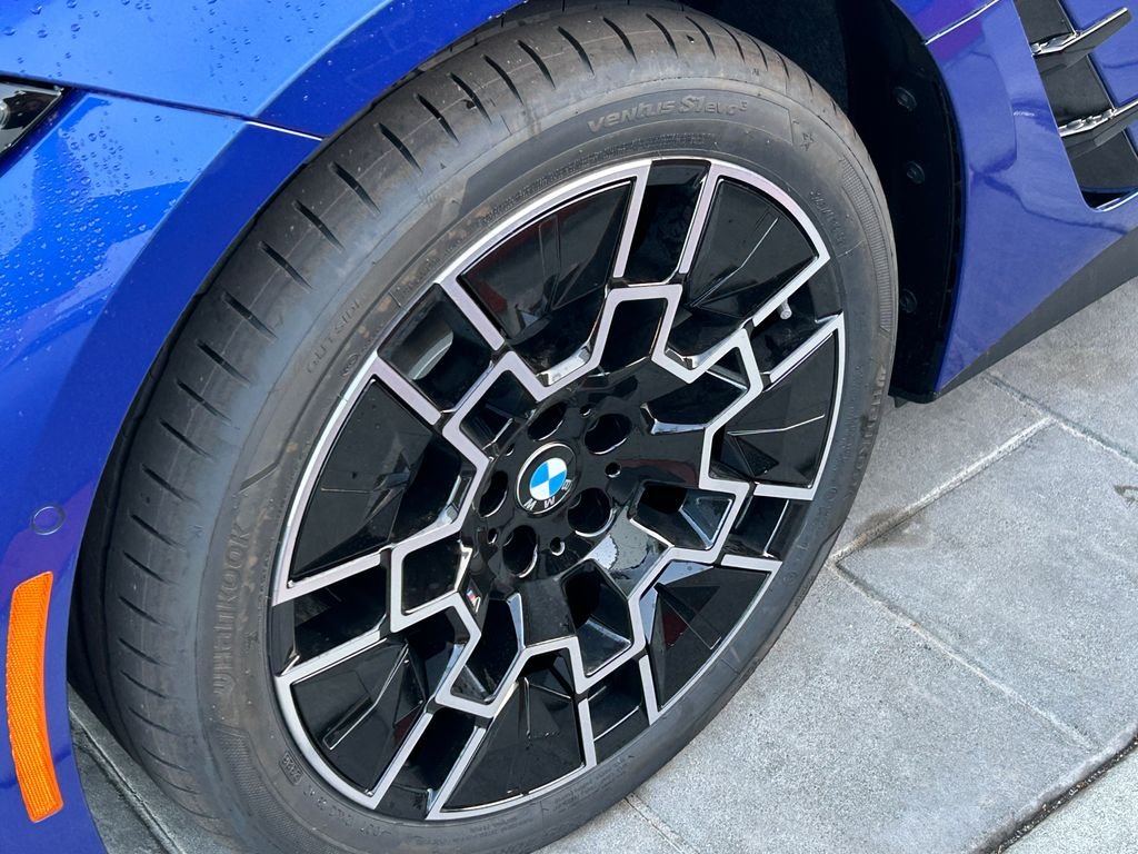 New 2026 Portimao Blue Metallic BMW eDrive40 image 3