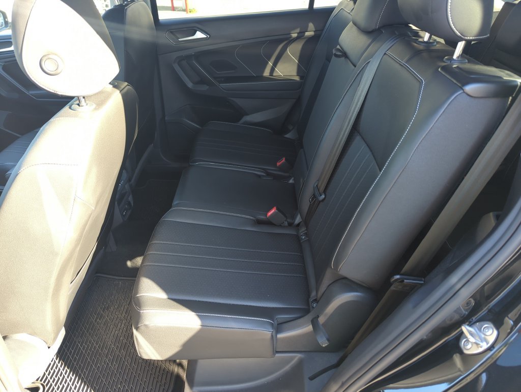 Certified Used 2023 Black Volkswagen 2.0T SE image 27