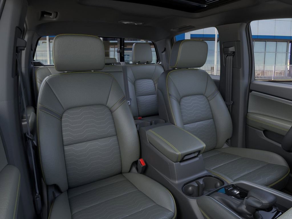 2026 Chevrolet Colorado ZR2 - Photo 16