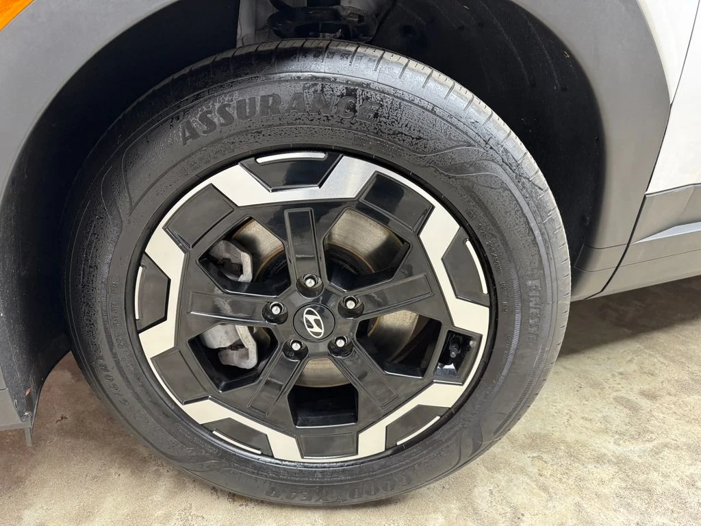 Certified Used 2025 White Hyundai SE image 29