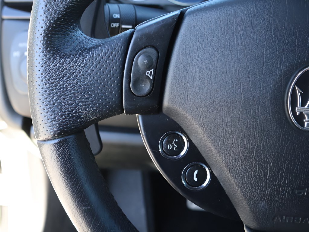 Used 2018 White Maserati Sport image 28