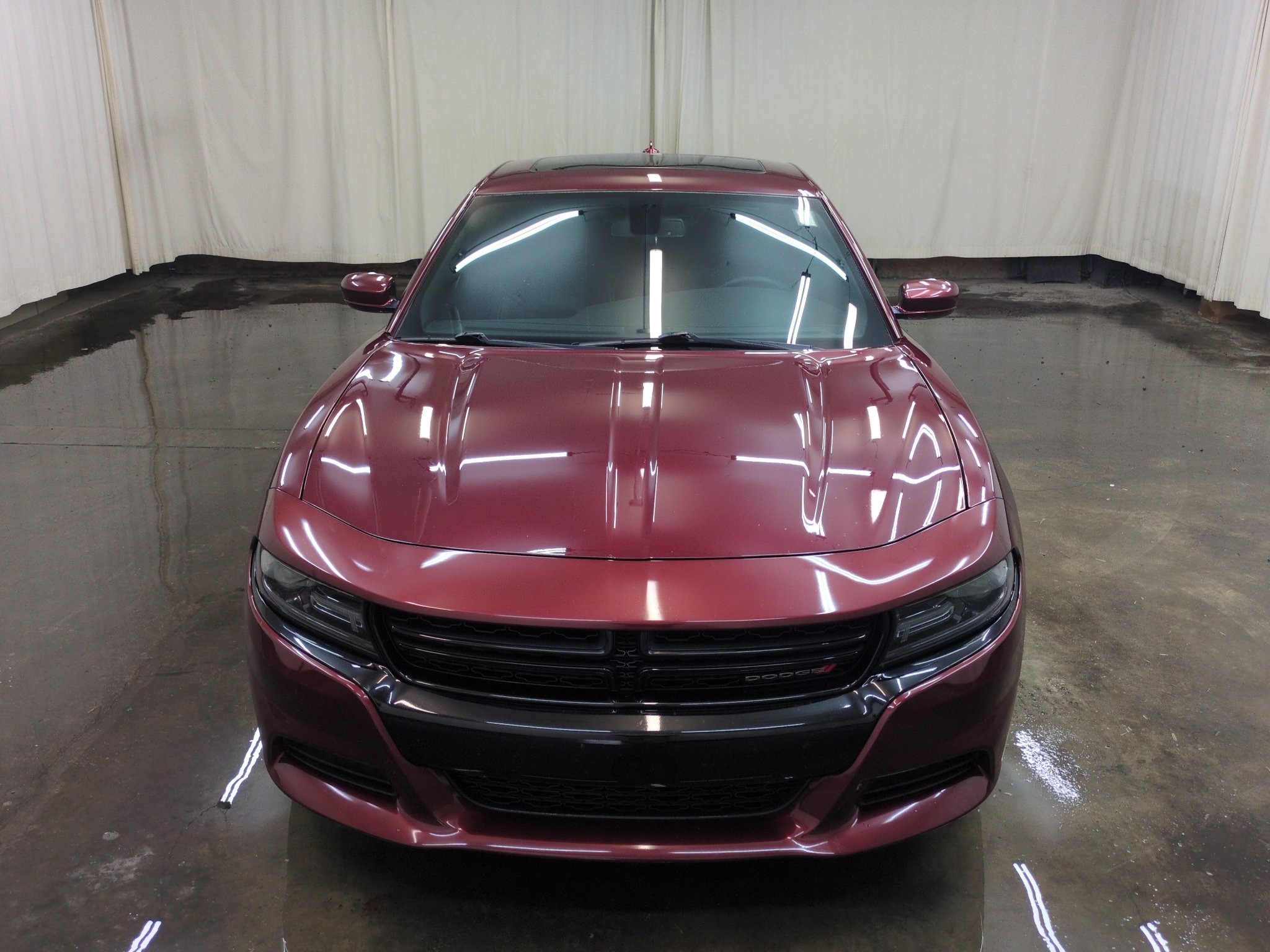 Used 2017 Octane Red Pearlcoat Dodge SXT image 2