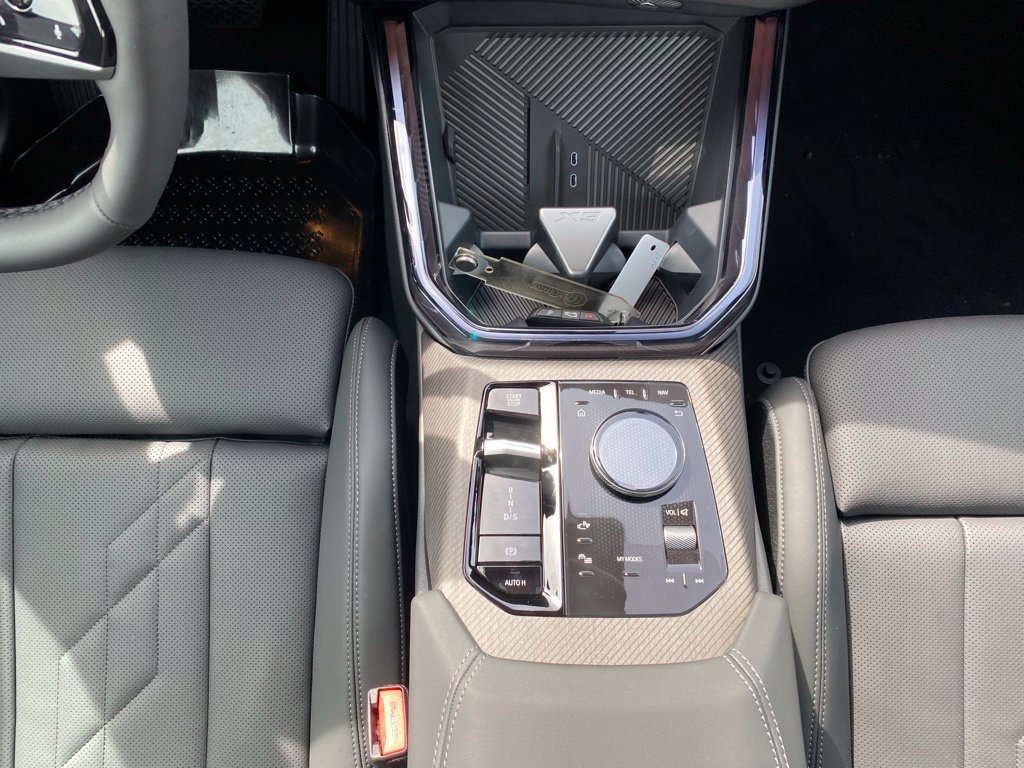 New 2026 Skyscraper Grey Metallic BMW 30 xDrive image 10