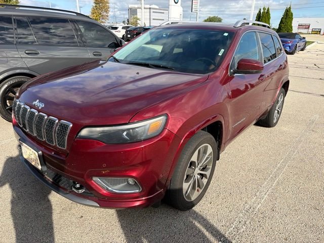 Used 2019 Velvet Jeep Overland image 2