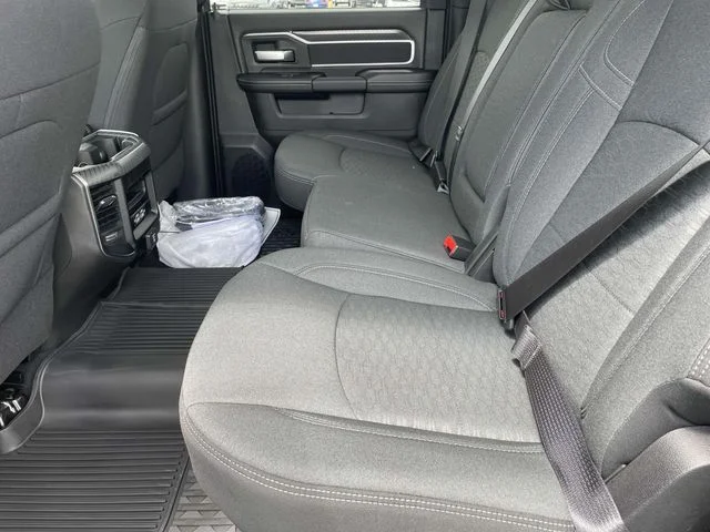 2025 RAM 2500 Big Horn - Photo 11