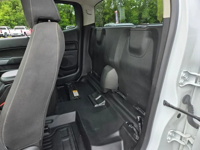 Used 2022 White Chevrolet LT image 11