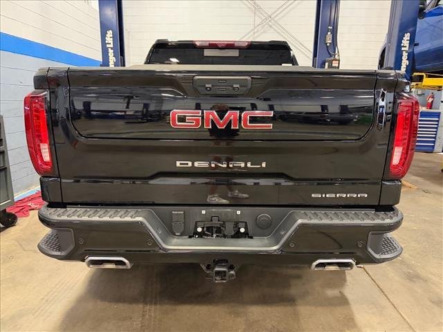 Used 2025 Onyx Black GMC Denali image 17