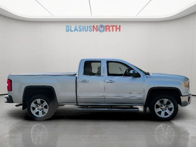 Used 2015 Silver GMC SLT image 4