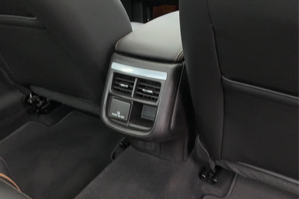 Used 2018 Red Chevrolet Premier image 21