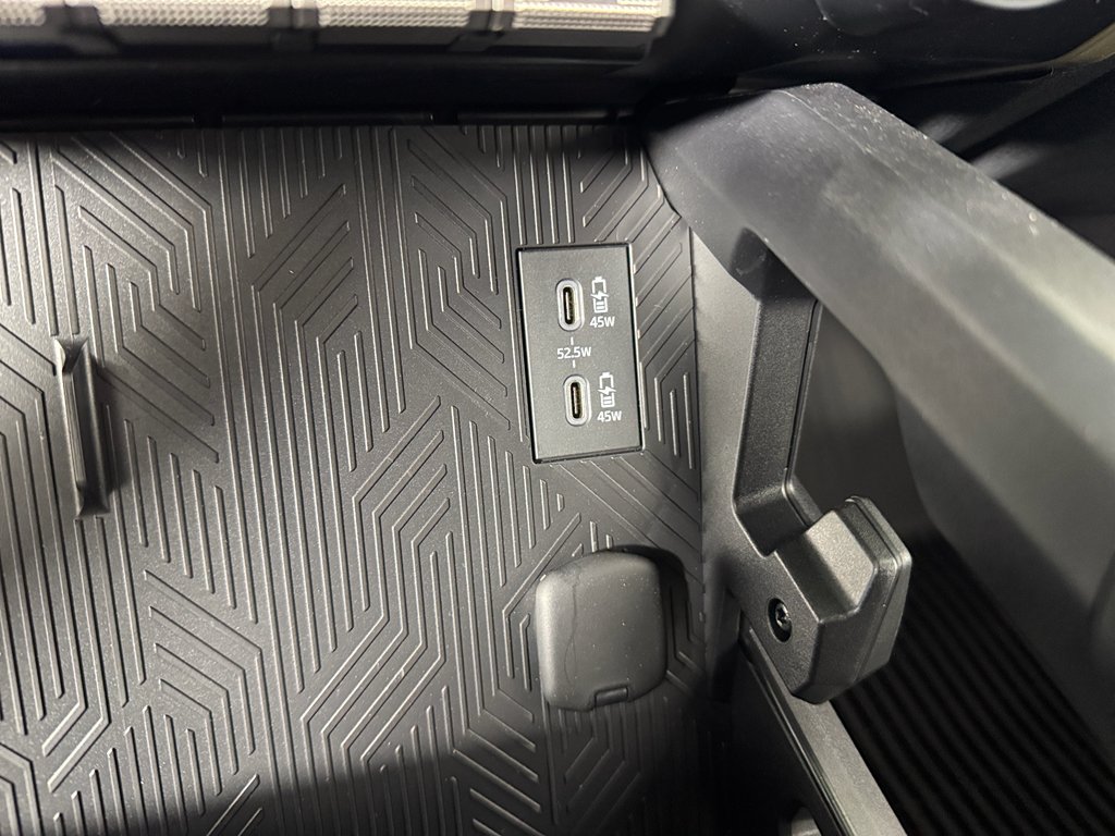 2025 Toyota Tacoma SR5 - Photo 16