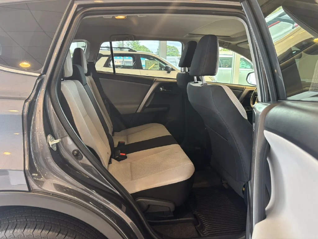 Used 2017 Gray Toyota XLE image 26