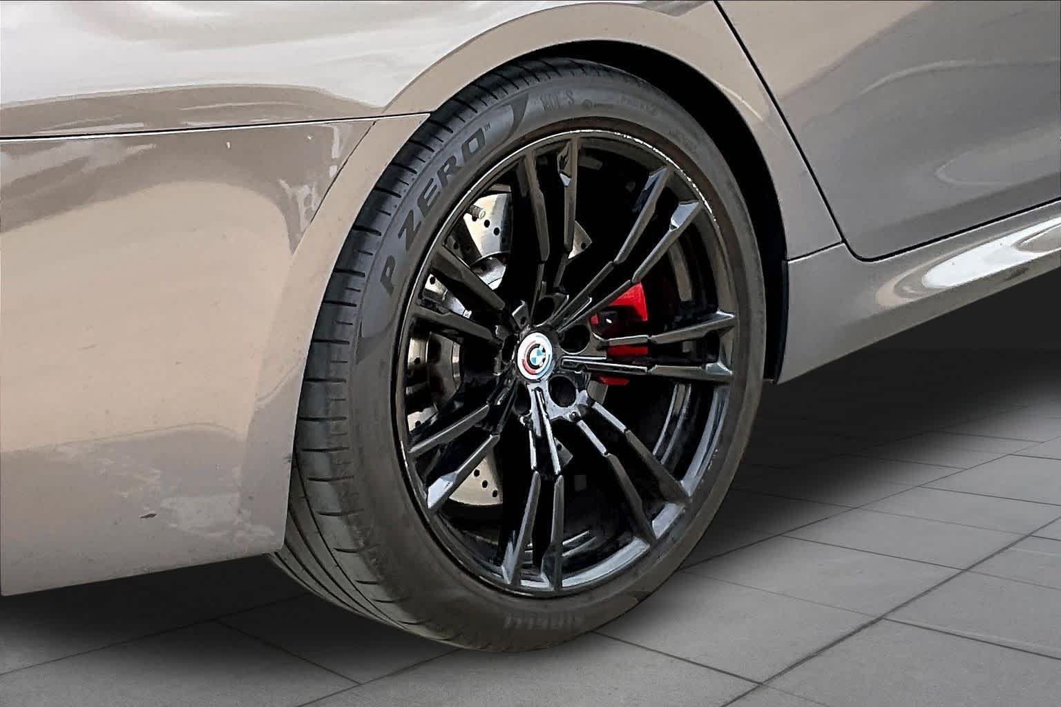 Used 2023 Alvite Grey Metallic BMW  image 10
