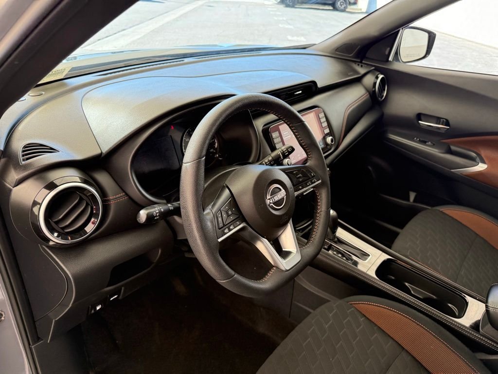 Used 2024 Super Black Nissan SR image 28