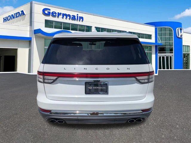 Used 2022 White Metallic Lincoln Reserve image 6