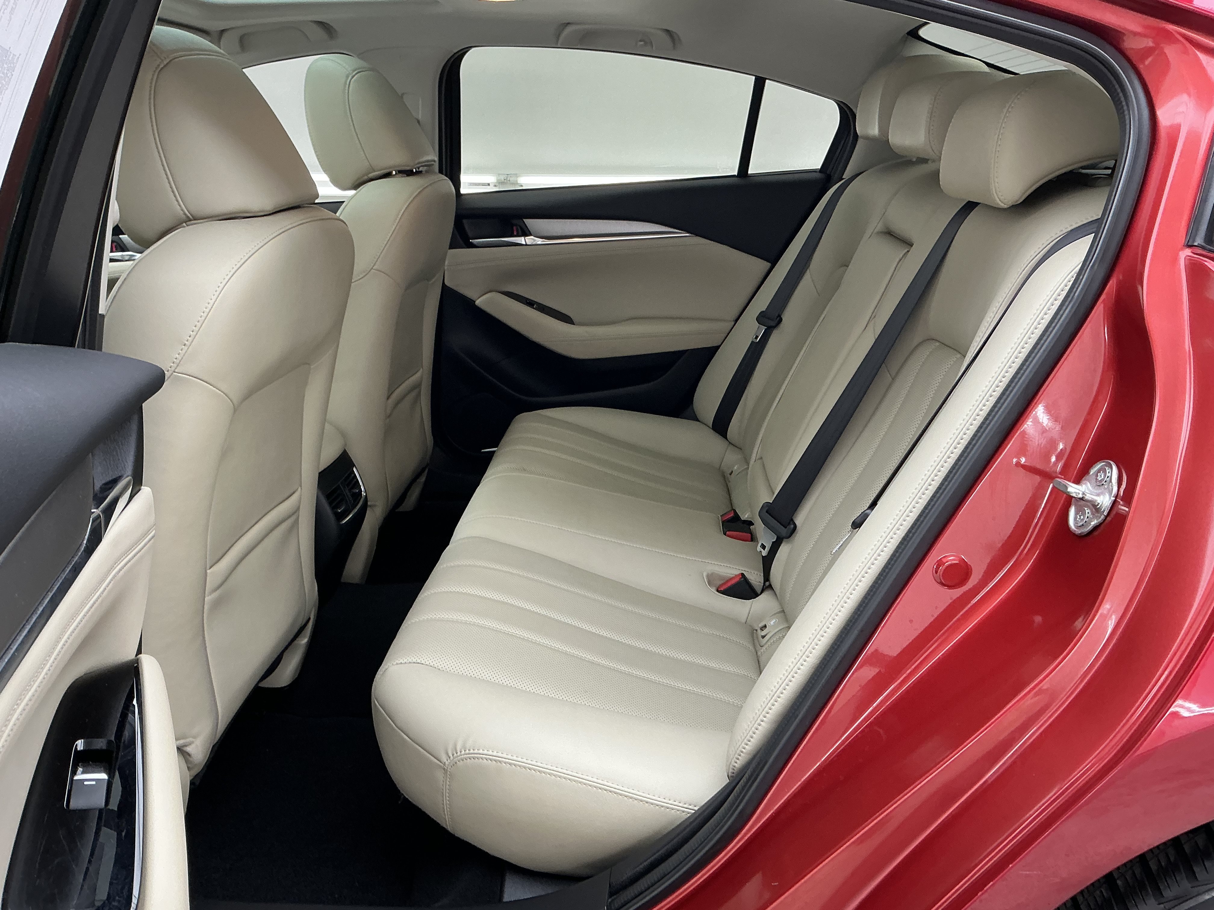 Used 2018 Soul Red Crystal Metallic Mazda Grand Touring image 19