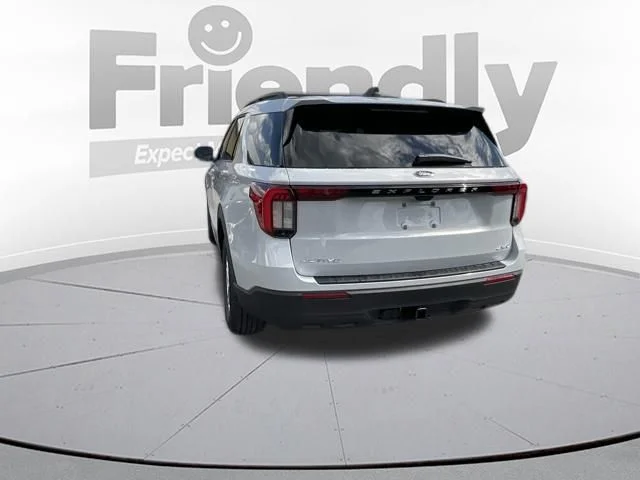 New 2026 Space White Metallic Ford Active image 8