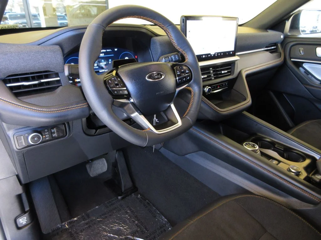 2026 Ford Explorer Tremor - Photo 13