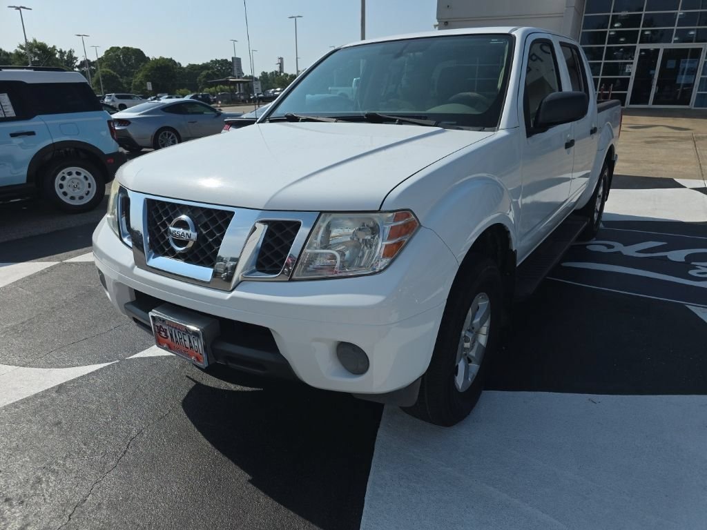 Used 2012 White Nissan SV image 3