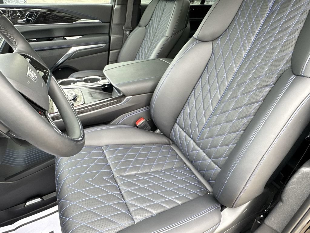 2026 Cadillac Escalade IQ Sport - Photo 12