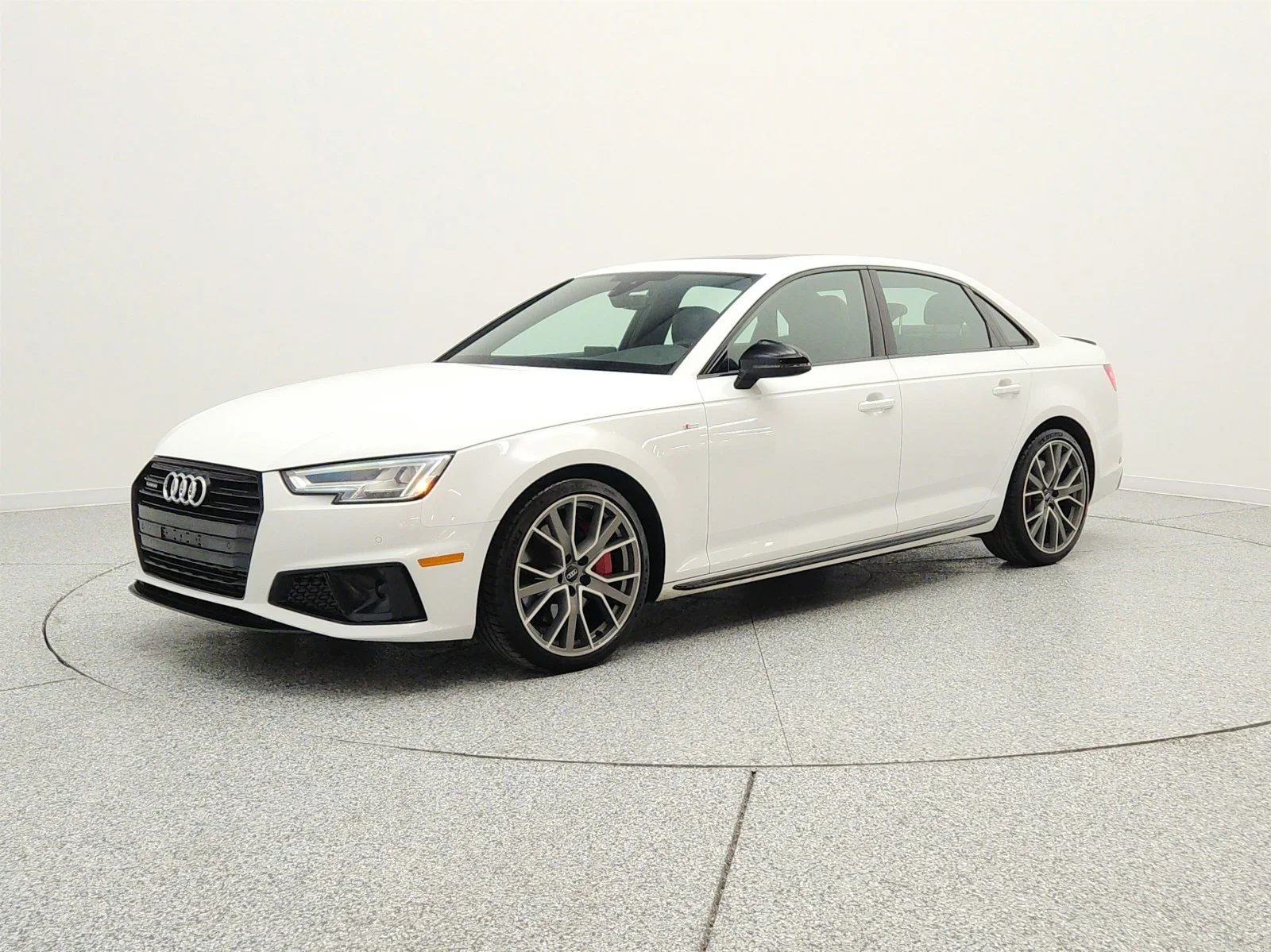 2019 Audi A4 2.0T quattro S tronic Premium Plus's photo