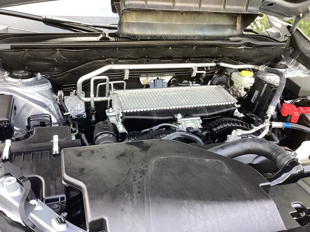 Used 2025 Silver Subaru Onyx Edition Touring image 21
