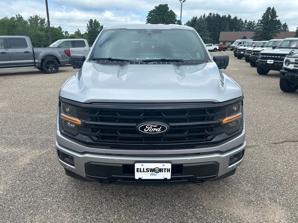 New 2026 Iconic Silver Metallic Ford XLT image 2