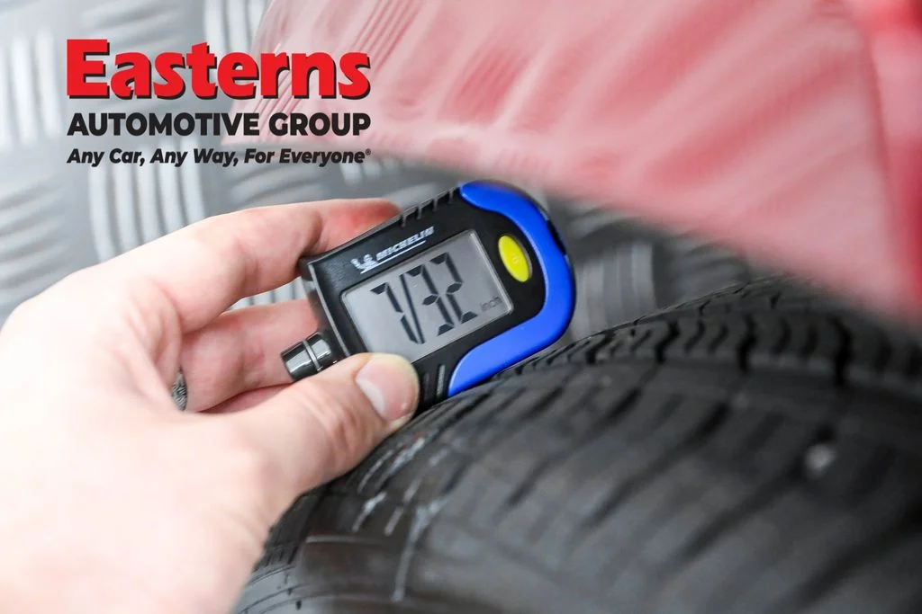 Used 2022 Red Nissan 2.5 SV image 26