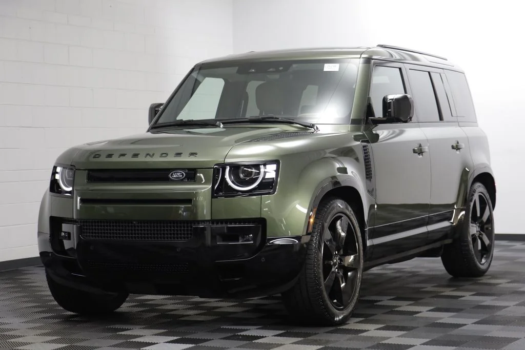 2026 Land Rover Defender 110 X-Dynamic SE P400's photo