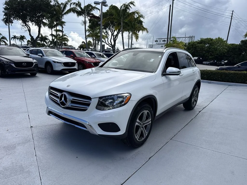 Used 2018 Polar White Mercedes-Benz GLC 300 image 9
