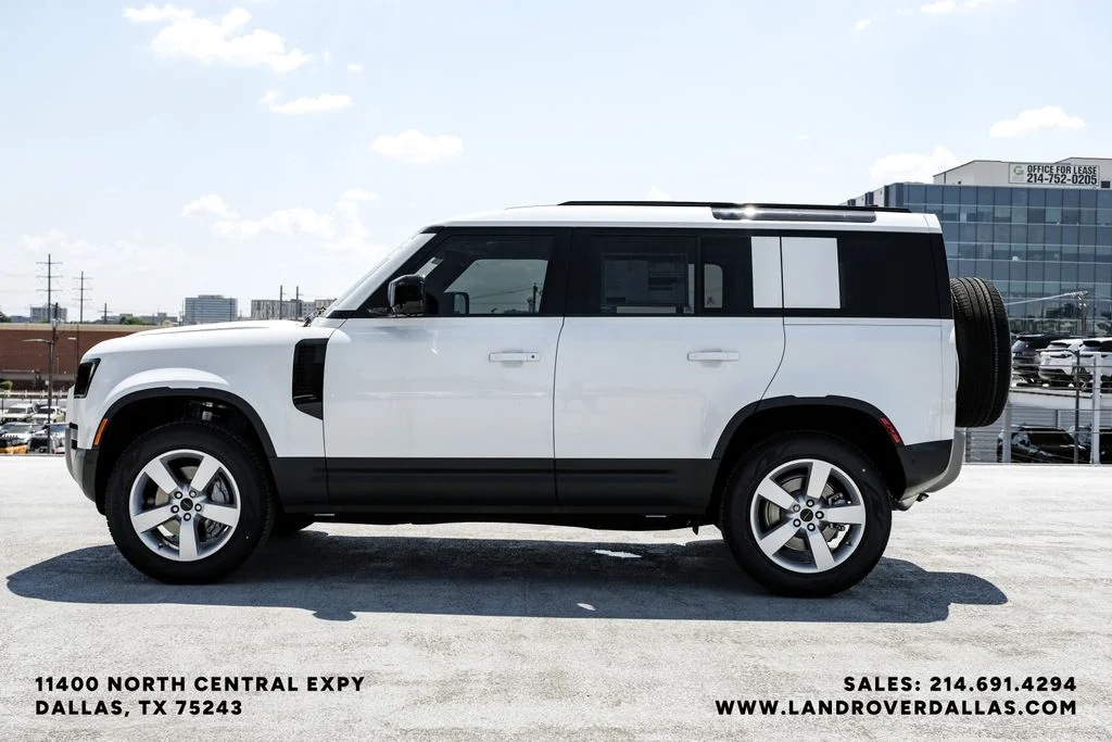 New 2026 Fuji White Land Rover S image 9