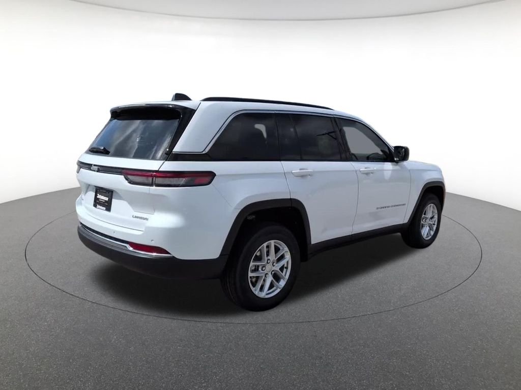 New 2026 White Jeep Laredo X image 7