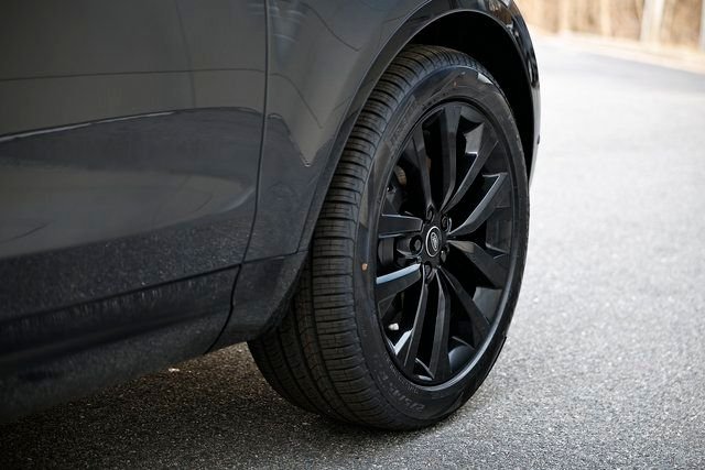 2026 Land Rover Discovery Gemini Edition - Photo 13