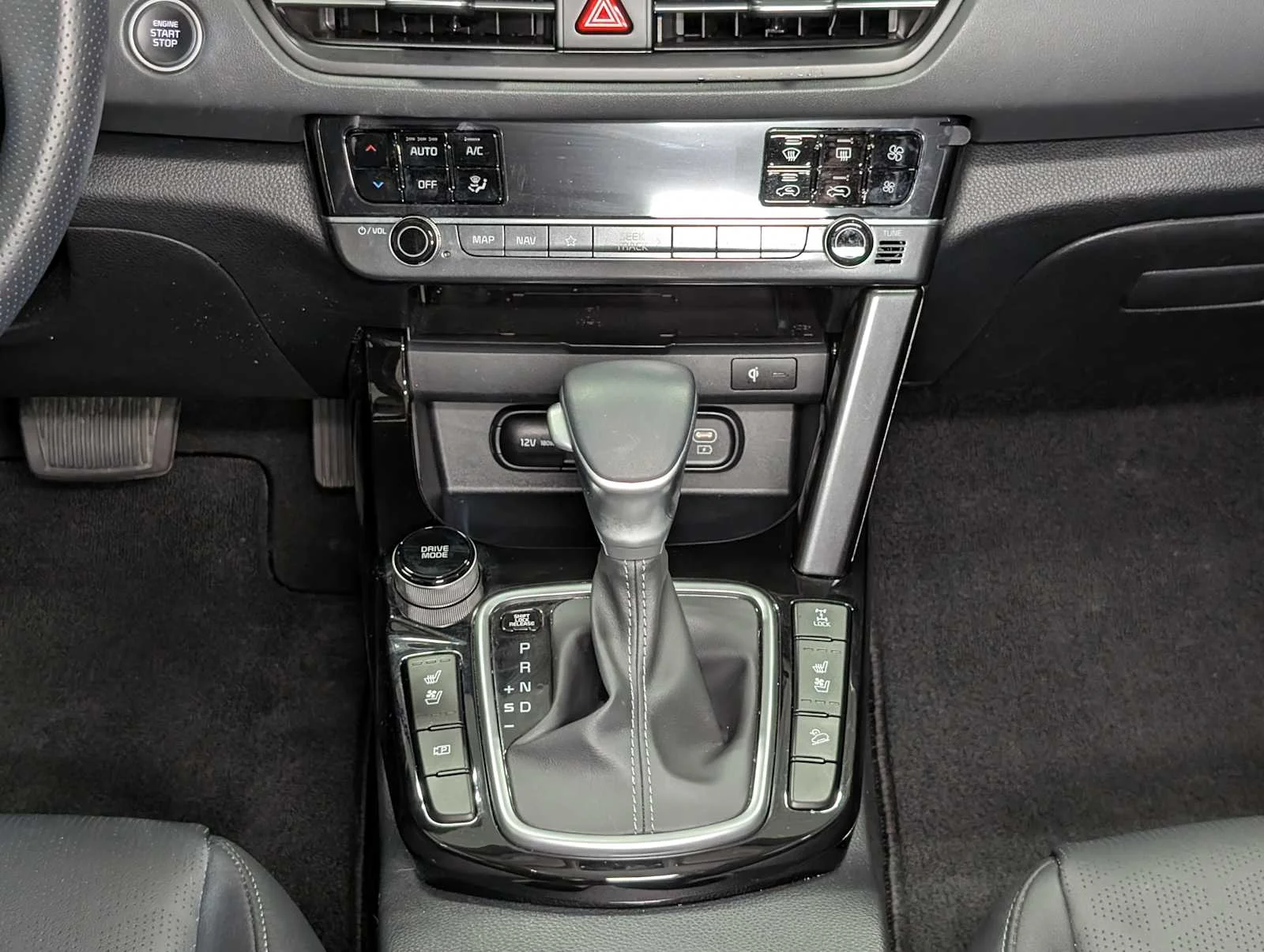 Used 2024 Snow White Pearl Kia SX image 20