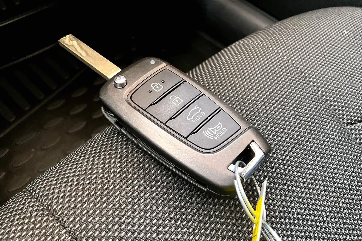 Used 2022 Electric Shadow Hyundai SE image 15