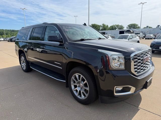 2020 GMC Yukon Denali's photo
